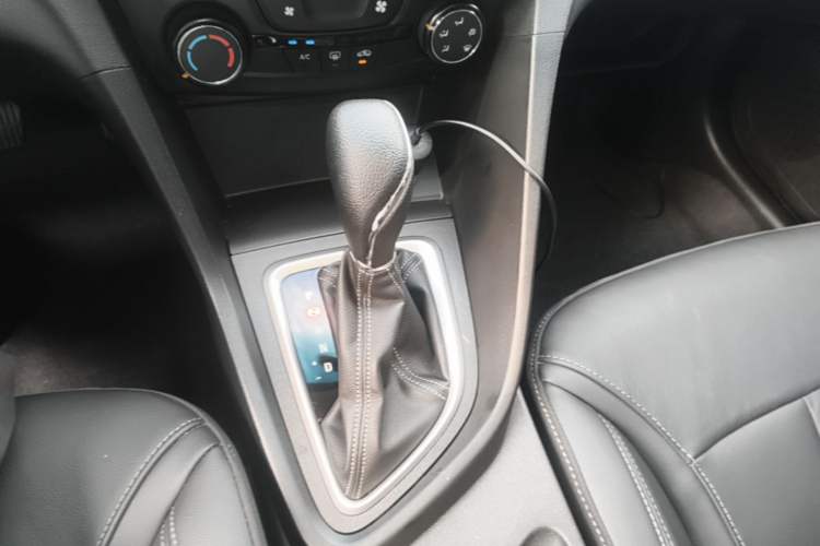 Used Buick GT 2018 18T Automatic Elite Model Gear Lever
