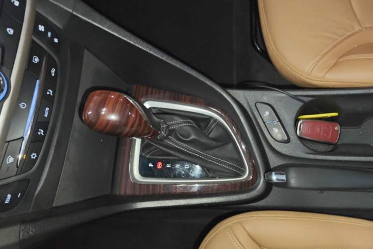 Used Buick GT 2018 18T Automatic Flagship Model Gear Lever