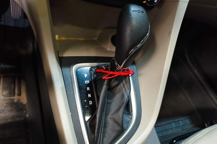 Used Buick GT 2018 15T Dual-Clutch Elite Model China V Standard Gear Lever