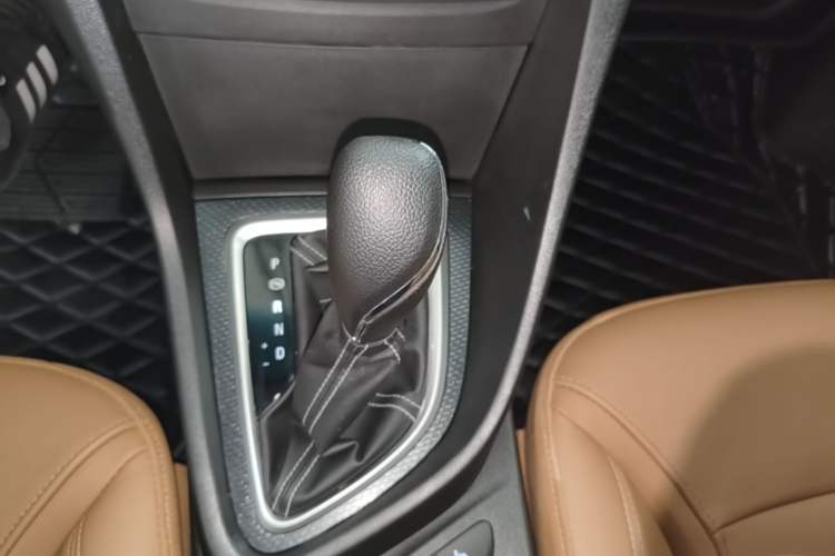 Used Buick GT 2018 18T Automatic Flagship Model Gear Lever