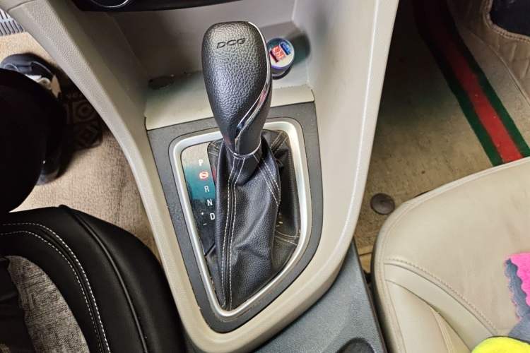 Used Buick GT 2018 15T Dual-Clutch Elite Model China V Standard Gear Lever