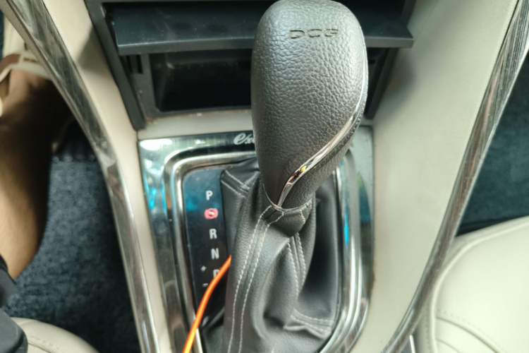 Used Buick GT 2018 15T Dual-Clutch Elite Model China V Standard Gear Lever