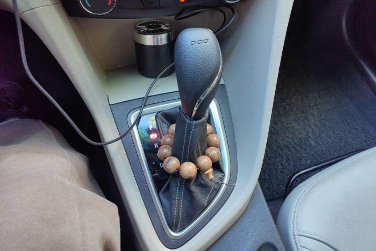 Used Buick GT 2018 15T Dual-Clutch Elite Model China V Standard Gear Lever