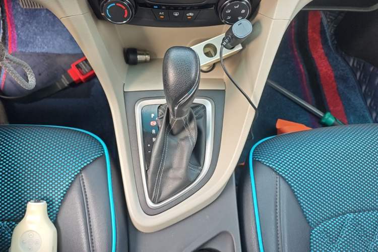 Used Buick GT 2018 15T Dual-Clutch Elite Model China V Standard Gear Lever