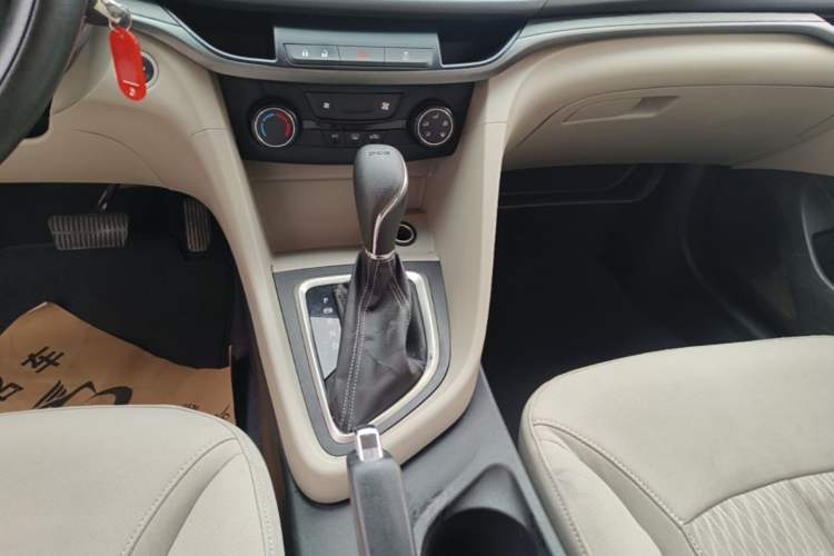 Used Buick GT 2018 15T Dual-Clutch Advanced Model China V Standard Gear Lever