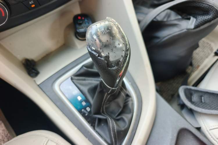 Used Buick GT 2018 15T Dual-Clutch Elite Model China V Standard Gear Lever