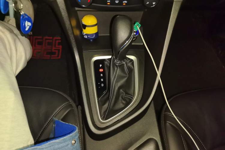 Used Buick GT 2018 18T Automatic Elite Model Gear Lever