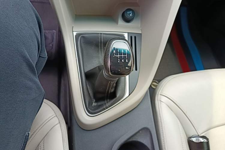 Used Buick GT 2018 15T Manual Elite Version China V Standard Gear Lever