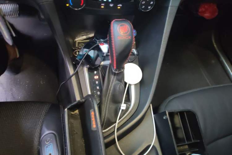 Used Buick GT 2018 18T Automatic Elite Model Gear Lever