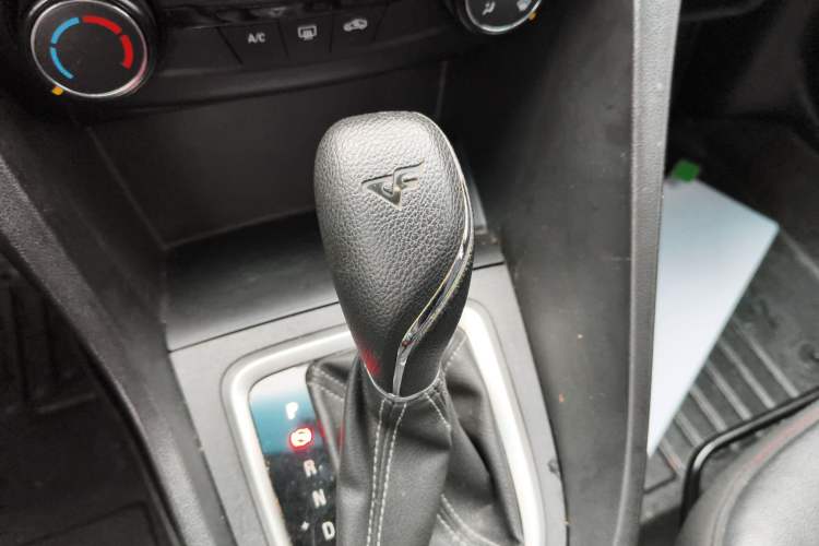 Used Buick GT 2018 15T Dual-Clutch Elite Model China V Standard Gear Lever