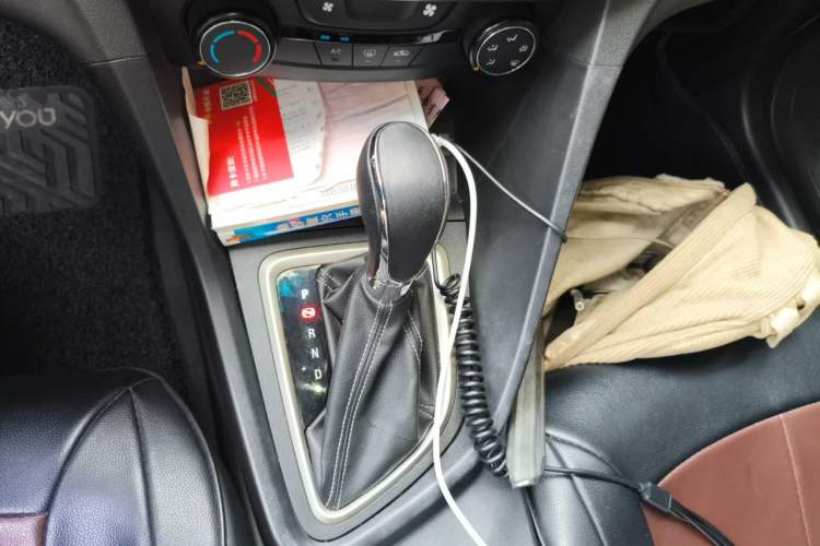 Used Buick GT 2018 18T Automatic Elite Model Gear Lever