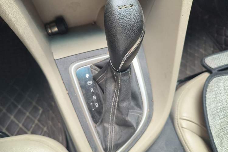 Used Buick GT 2018 15T Dual-Clutch Elite Model China V Standard Gear Lever