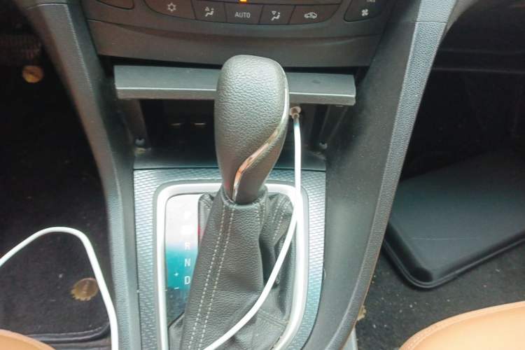 Used Buick GT 2018 18T Automatic Flagship Model Gear Lever