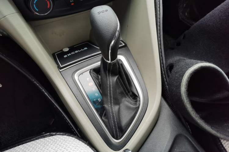 Used Buick GT 2018 15T Dual-Clutch Elite Model China V Standard Gear Lever
