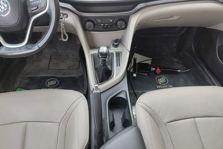 Used Buick GT 2018 15T Manual Elite Version China V Standard Gear Lever