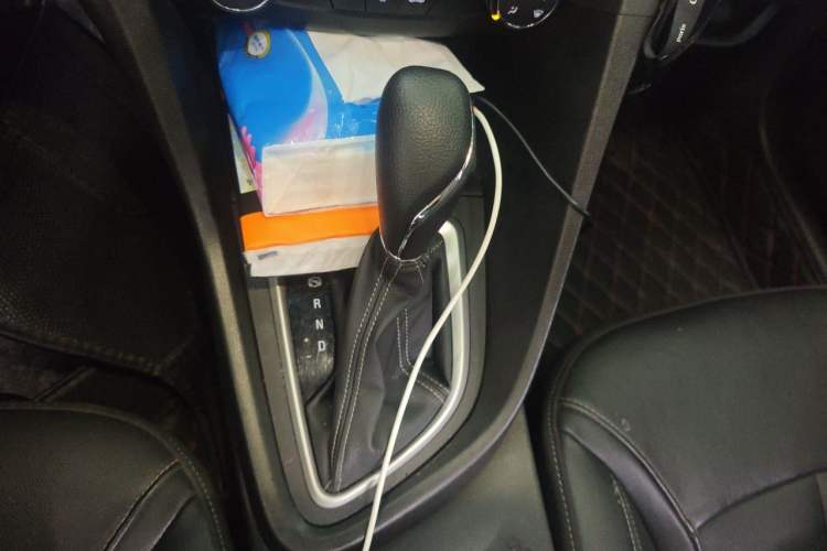 Used Buick GT 2018 18T Automatic Elite Model Gear Lever