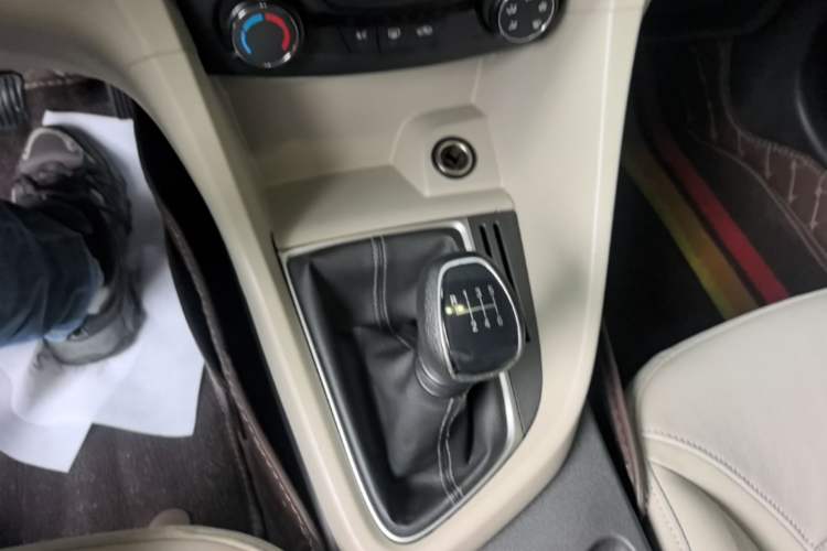 Used Buick GT 2018 15T Manual Elite Version China V Standard Gear Lever