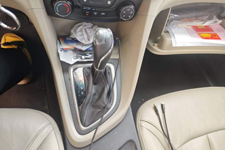 Used Buick GT 2018 15T Dual-Clutch Elite Model China V Standard Gear Lever
