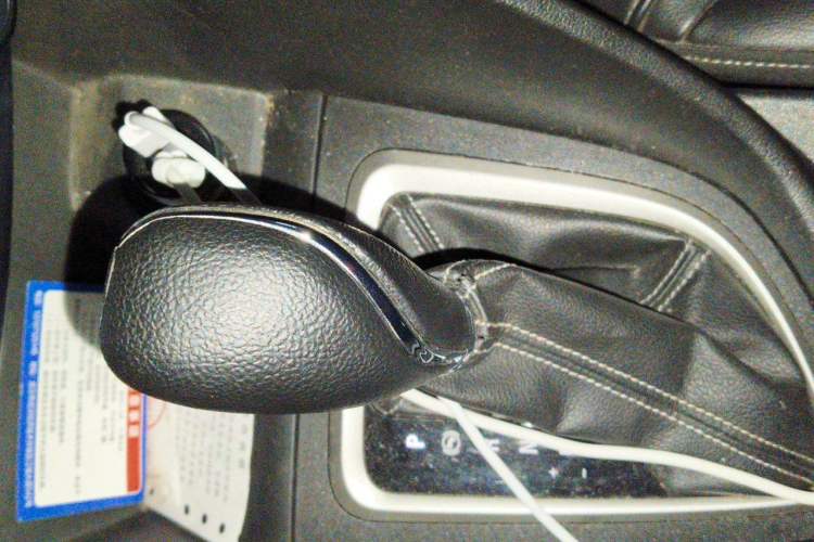 Used Buick GT 2018 18T Automatic Elite Model Gear Lever