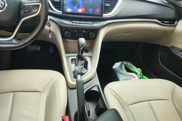Used Buick GT 2018 15T Dual-Clutch Elite Model China V Standard Gear Lever