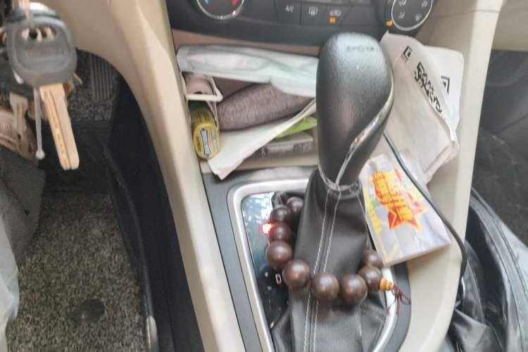 Used Buick GT 2018 15T Dual-Clutch Elite Model China V Standard Gear Lever