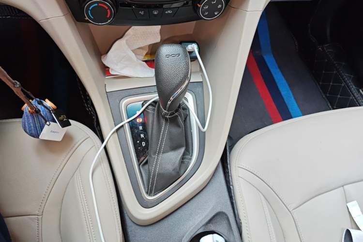 Used Buick GT 2018 15T Dual-Clutch Elite Model China V Standard Gear Lever