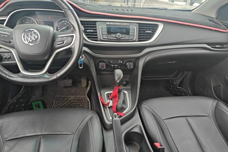 Used Buick GT 2018 18T Automatic Elite Model Gear Lever