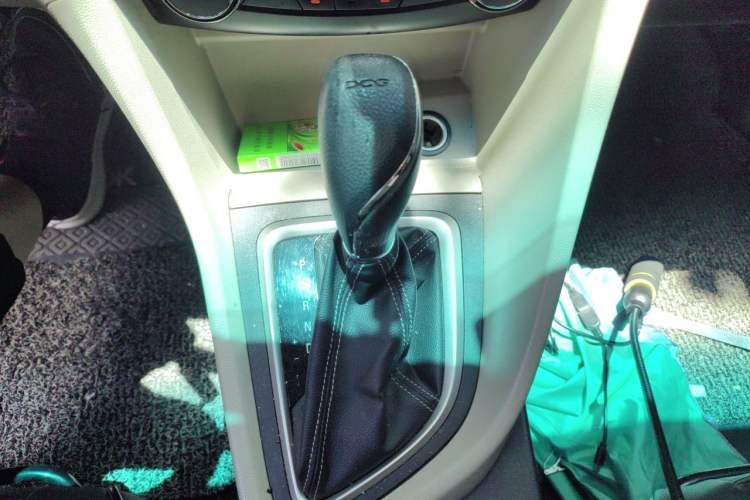 Used Buick GT 2018 15T Dual-Clutch Elite Model China V Standard Gear Lever