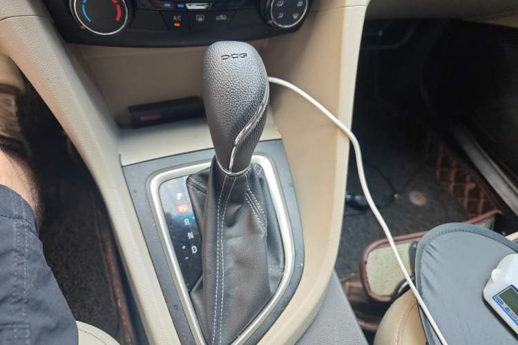 Used Buick GT 2018 15T Dual-Clutch Elite Model China V Standard Gear Lever