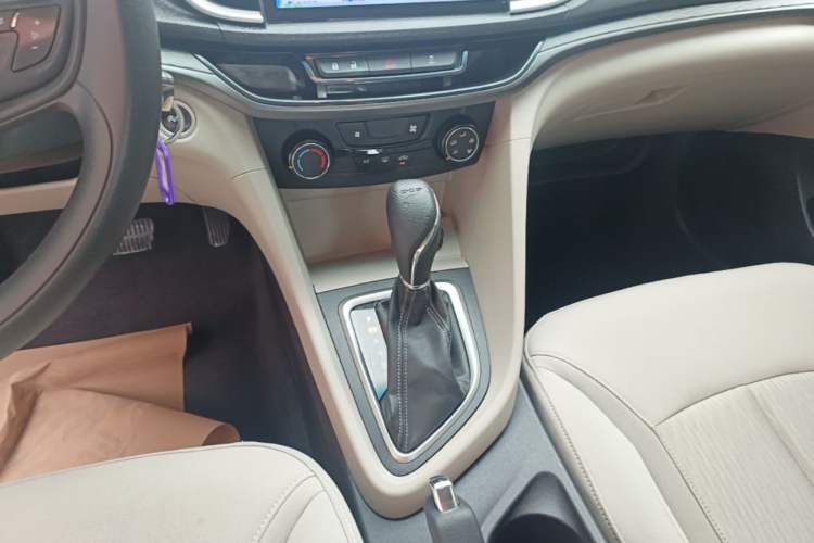 Used Buick GT 2018 15T Dual-Clutch Advanced Model China V Standard Gear Lever
