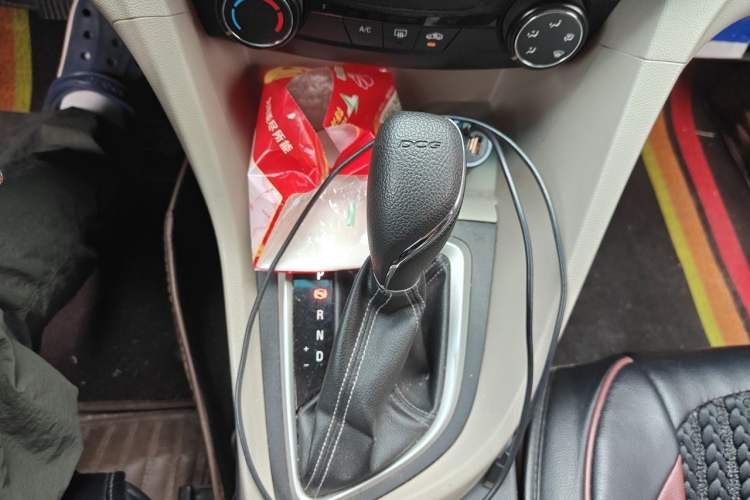 Used Buick GT 2018 15T Dual-Clutch Elite Model China V Standard Gear Lever