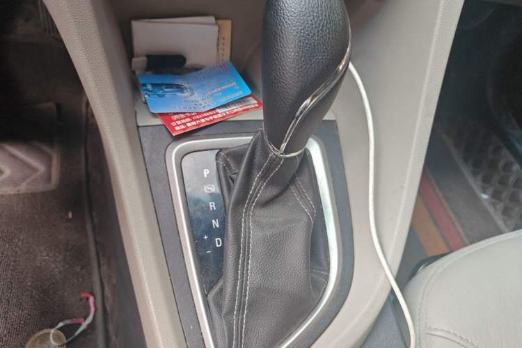 Used Buick GT 2018 15T Dual-Clutch Elite Model China V Standard Gear Lever