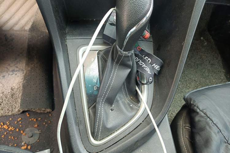 Used Buick GT 2018 18T Automatic Elite Model Gear Lever