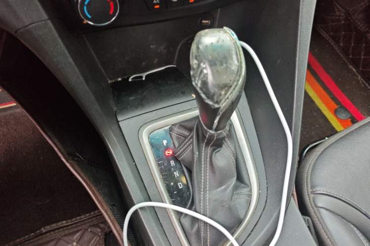 Used Buick GT 2018 18T Automatic Elite Model Gear Lever
