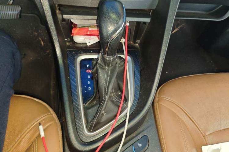 Used Buick GT 2018 18T Automatic Elite Model Gear Lever