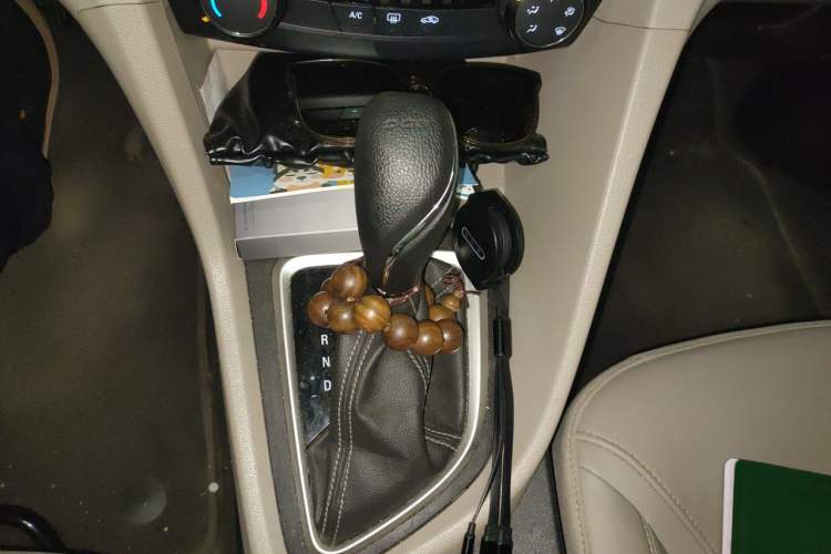 Used Buick GT 2018 15T Dual-Clutch Elite Model China V Standard Gear Lever