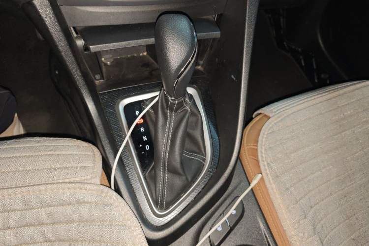 Used Buick GT 2018 18T Automatic Flagship Model Gear Lever