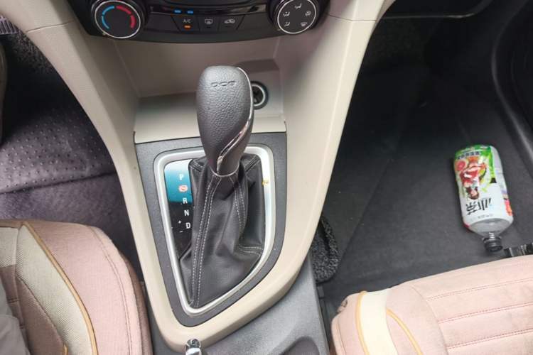 Used Buick GT 2018 15T Dual-Clutch Elite Model China V Standard Gear Lever