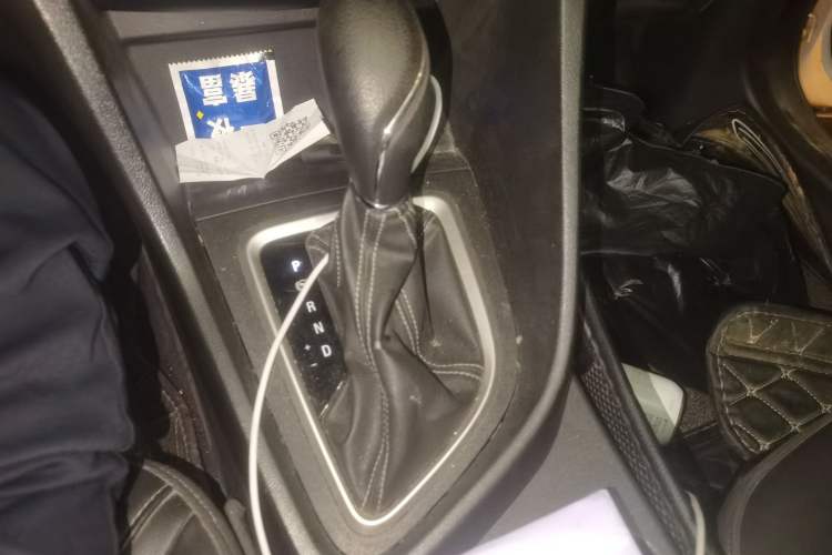 Used Buick GT 2018 18T Automatic Elite Model Gear Lever