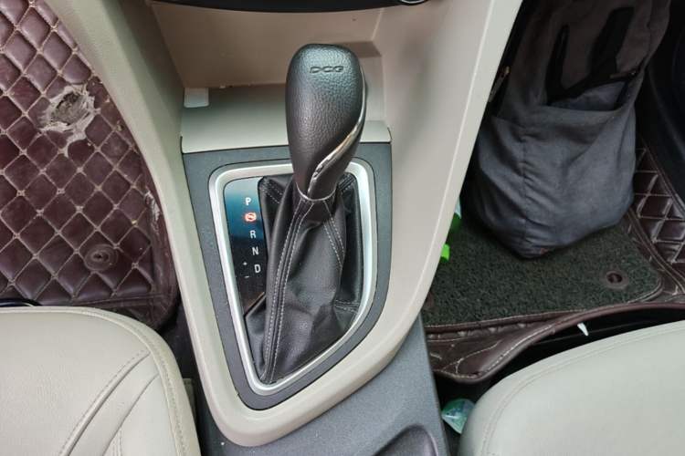 Used Buick GT 2018 15T Dual-Clutch Elite Model China V Standard Gear Lever