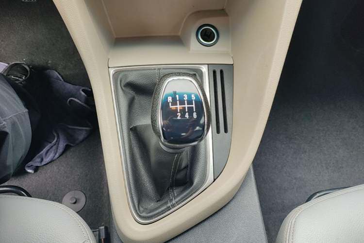 Used Buick GT 2018 15T Manual Entry-Level Version China V Standard Gear Lever