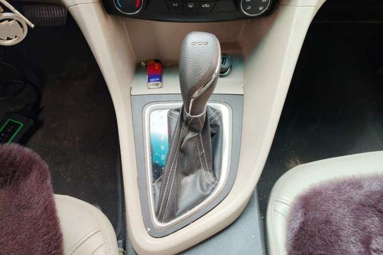 Used Buick GT 2018 15T Dual-Clutch Elite Model China V Standard Gear Lever