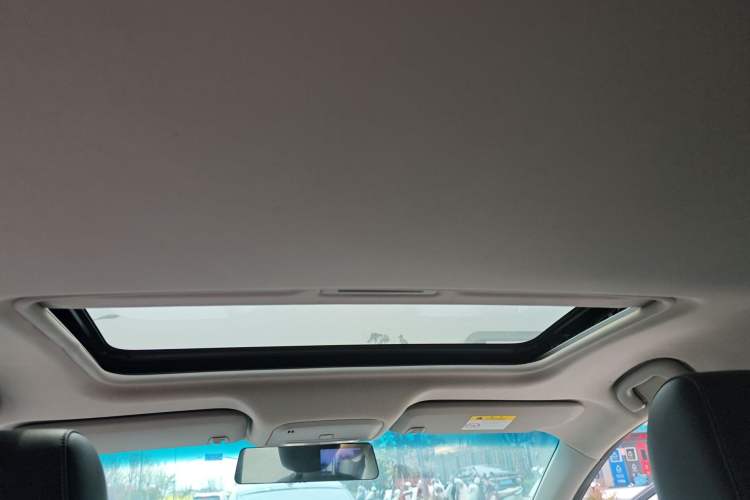 Used Buick GT 2018 18T Automatic Elite Model Headliner
