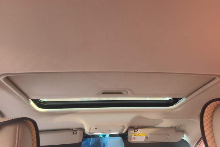 Used Buick GT 2018 15T Manual Elite Version China V Standard Headliner