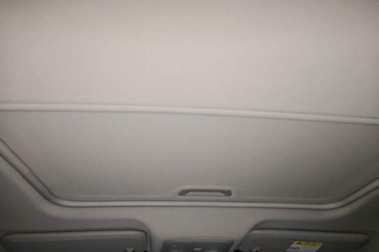 Used Buick GT 2018 18T Automatic Elite Model Headliner
