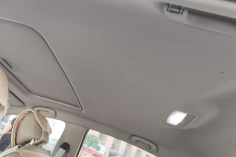 Used Buick GT 2018 15T Dual-Clutch Elite Model China V Standard Headliner