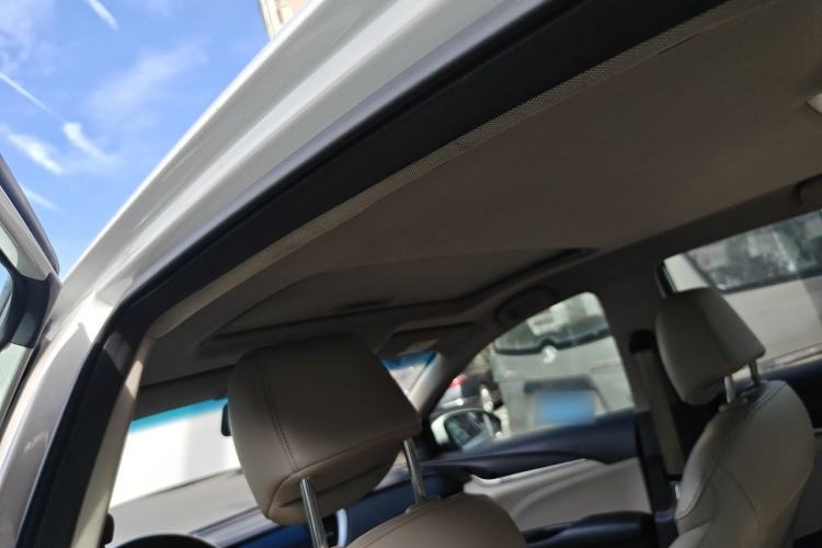 Used Buick GT 2018 15T Dual-Clutch Elite Model China V Standard Headliner