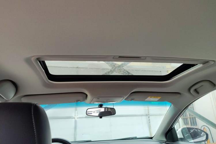 Used Buick GT 2018 18T Automatic Elite Model Headliner