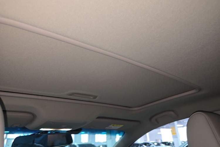 Used Buick GT 2018 15T Dual-Clutch Elite Model China V Standard Headliner