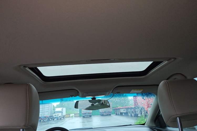 Used Buick GT 2018 15T Dual-Clutch Elite Model China V Standard Headliner